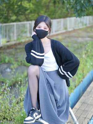 秘书奶咪子真大高H乳夹